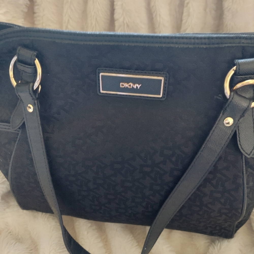 🔥NWOT💥 DKNY Black Leather Purse